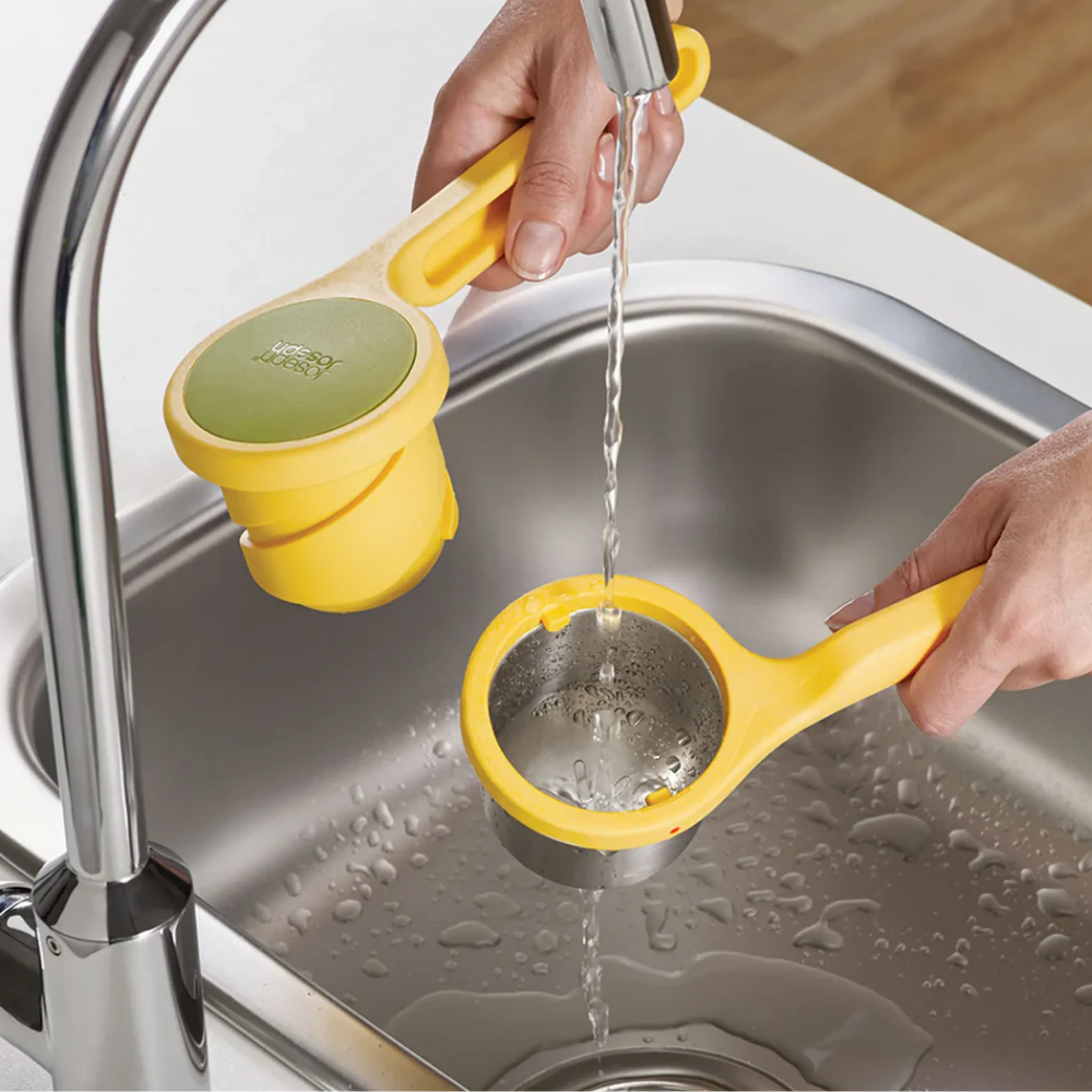 Joseph Joseph 7020101OR Helix™ Citrus Juicer