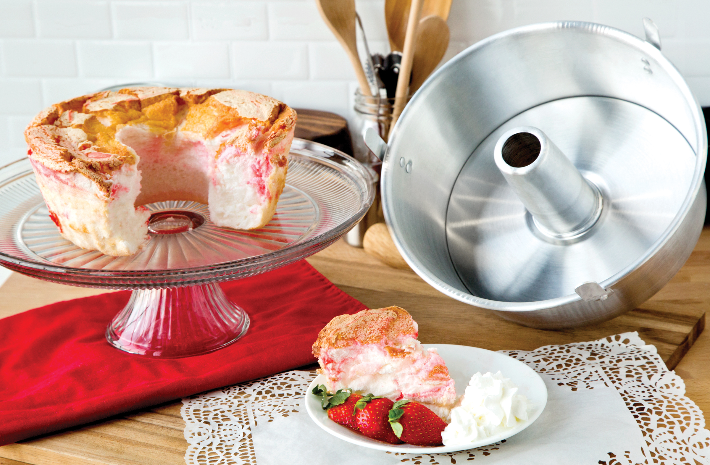 Fox Run 4795 Loose Bottom Angel Food Cake Pan