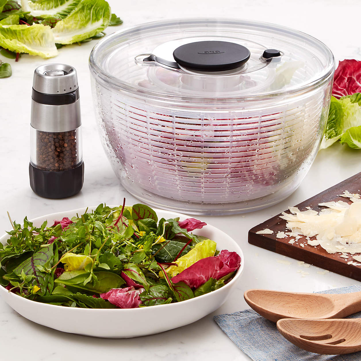 OXO Good Grips 1351680CL 2 Qt Salad & Herb Spinner